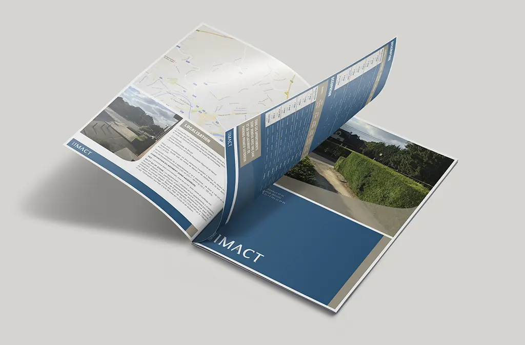 Brochure immobilière conçue par un bureau graphique.